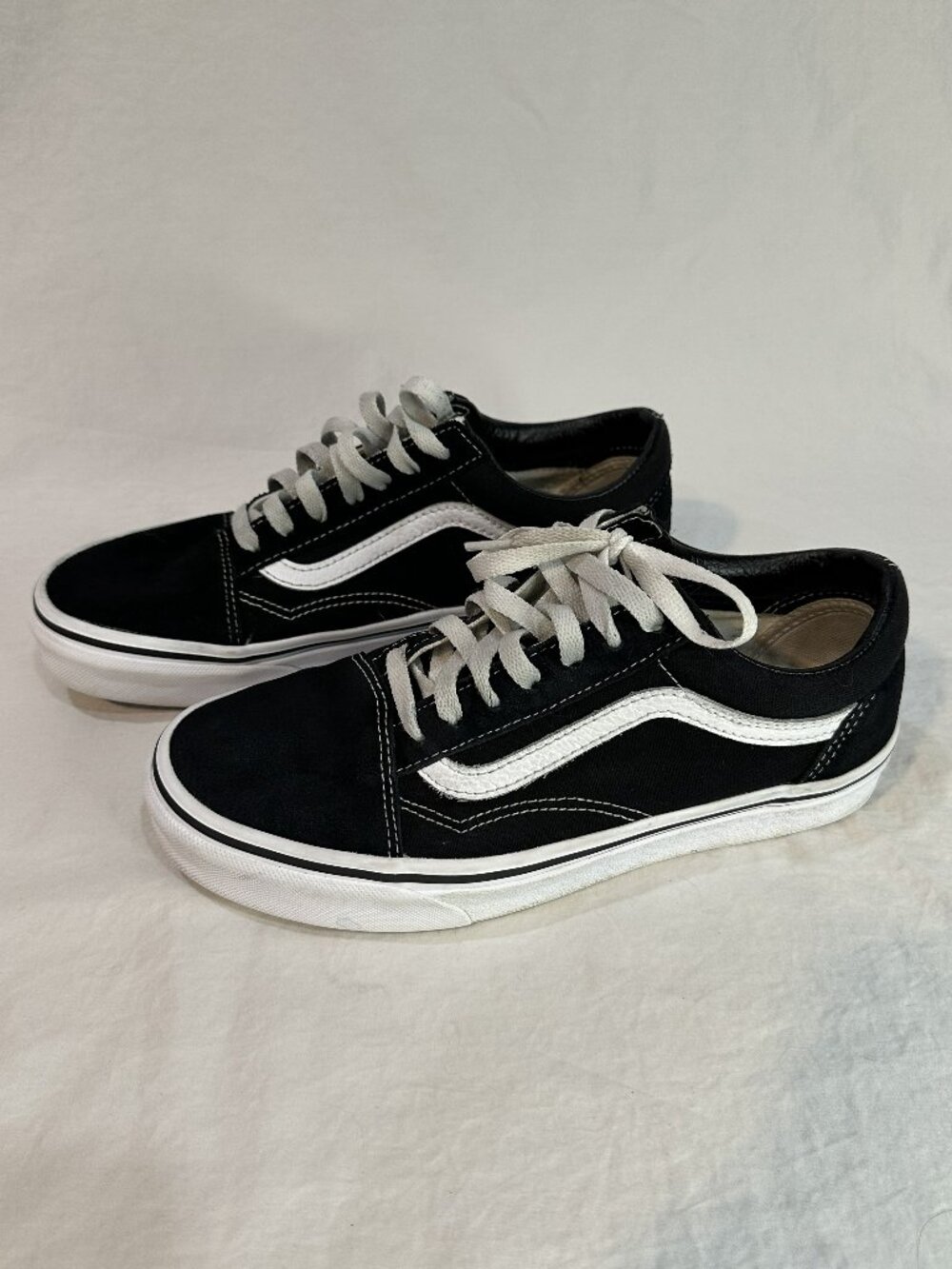 Vans Old Skool Black White Canvas Skate Shoes Mens 6 Womens 7.5 Classic